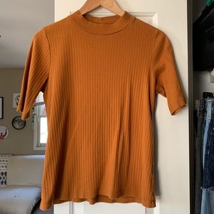 Uniqlo ribbed mock neck burnt orange size large